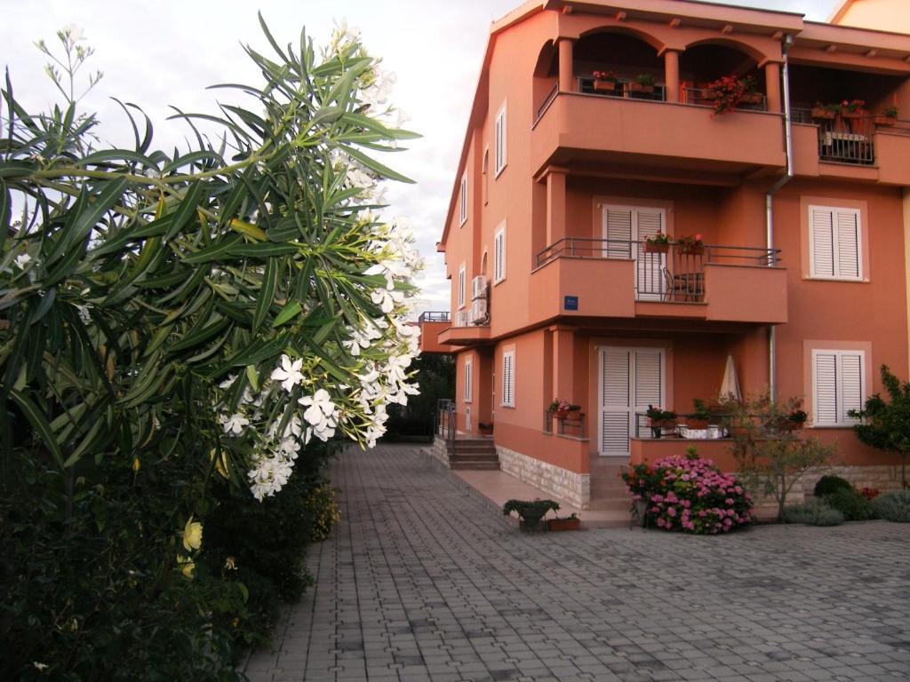 Apartments Juran Sukošan Kültér fotó